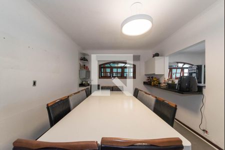 Casa à venda com 296m², 5 quartos e 5 vagas Casa à venda com 296m², 5 quartos e 5 vagasCopa