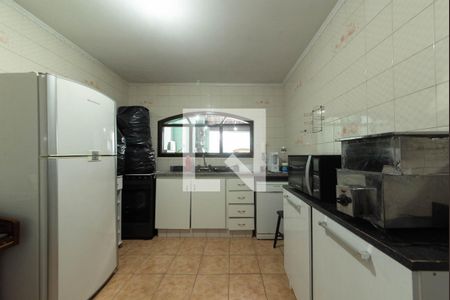 Casa à venda com 296m², 5 quartos e 5 vagas Casa à venda com 296m², 5 quartos e 5 vagasCozinha Casa 2