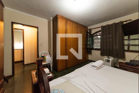 Casa à venda com 296m², 5 quartos e 5 vagas Casa à venda com 296m², 5 quartos e 5 vagasQuarto 2