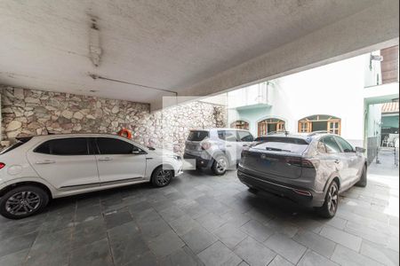 Casa à venda com 296m², 5 quartos e 5 vagas Casa à venda com 296m², 5 quartos e 5 vagasGaragem
