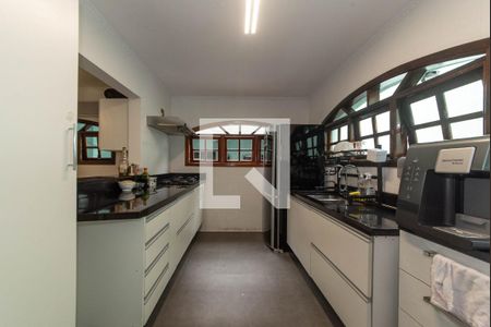 Casa à venda com 296m², 5 quartos e 5 vagas Casa à venda com 296m², 5 quartos e 5 vagasCozinha