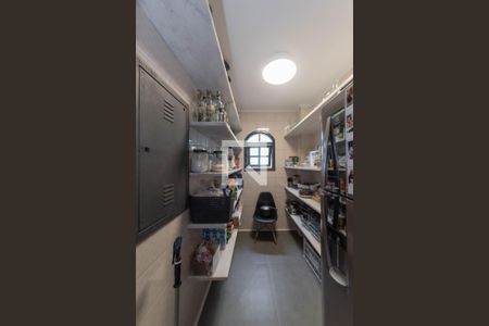 Casa à venda com 296m², 5 quartos e 5 vagas Casa à venda com 296m², 5 quartos e 5 vagasDespensa