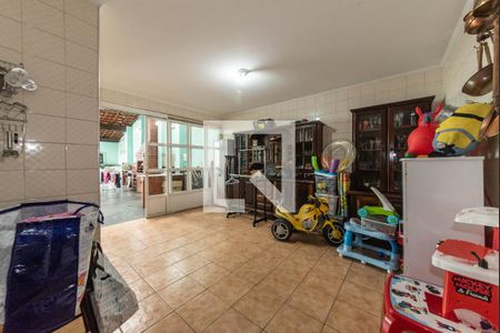 Casa à venda com 296m², 5 quartos e 5 vagas Casa à venda com 296m², 5 quartos e 5 vagasBrinquedoteca