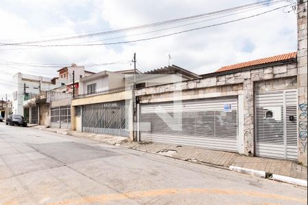 Casa à venda com 296m², 5 quartos e 5 vagas Casa à venda com 296m², 5 quartos e 5 vagasFachada