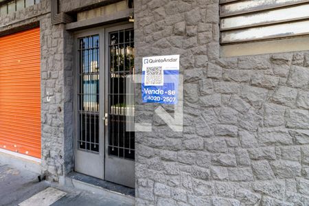 Apartamento à venda com 80m², 2 quartos e sem vaga Apartamento à venda com 80m², 2 quartos e sem vagaFachada e portaria