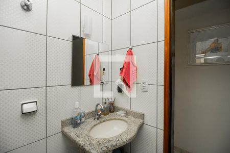 Casa à venda com 120m², 3 quartos e 5 vagas Casa à venda com 120m², 3 quartos e 5 vagasBanheiro