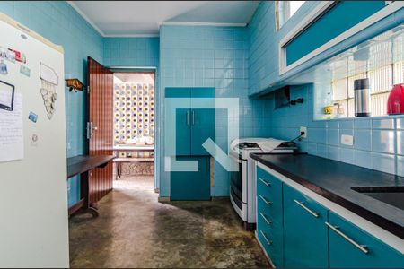 Casa para alugar com 530m², 5 quartos e 2 vagas Casa para alugar com 530m², 5 quartos e 2 vagasCozinha