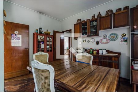 Casa para alugar com 530m², 5 quartos e 2 vagas Casa para alugar com 530m², 5 quartos e 2 vagasSala de almoço