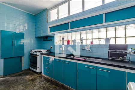 Casa para alugar com 530m², 5 quartos e 2 vagas Casa para alugar com 530m², 5 quartos e 2 vagasCozinha