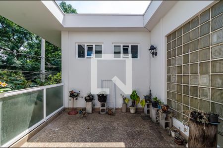 Casa para alugar com 530m², 5 quartos e 2 vagas Casa para alugar com 530m², 5 quartos e 2 vagasVaranda suíte