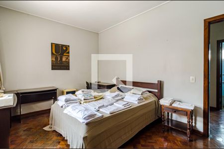 Casa para alugar com 530m², 5 quartos e 2 vagas Casa para alugar com 530m², 5 quartos e 2 vagasQuarto 4