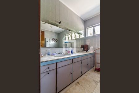 Casa para alugar com 530m², 5 quartos e 2 vagas Casa para alugar com 530m², 5 quartos e 2 vagasBanheiro da suíte