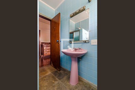 Casa para alugar com 530m², 5 quartos e 2 vagas Casa para alugar com 530m², 5 quartos e 2 vagasBanheiro dos quartos 4 e 5