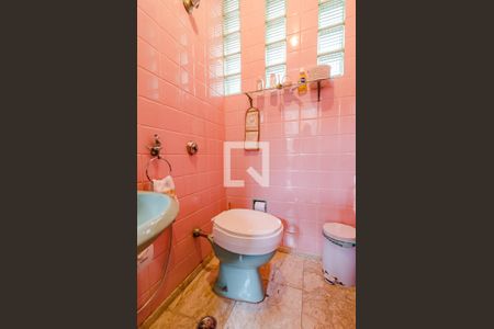 Casa para alugar com 530m², 5 quartos e 2 vagas Casa para alugar com 530m², 5 quartos e 2 vagasLavabo