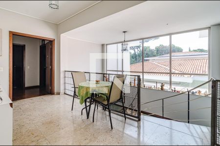 Casa para alugar com 530m², 5 quartos e 2 vagas Casa para alugar com 530m², 5 quartos e 2 vagasHall superior