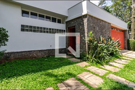 Casa para alugar com 530m², 5 quartos e 2 vagas Casa para alugar com 530m², 5 quartos e 2 vagasFachada