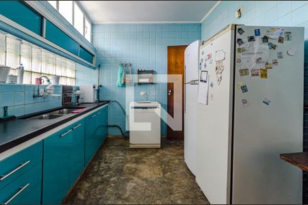 Casa para alugar com 530m², 5 quartos e 2 vagas Casa para alugar com 530m², 5 quartos e 2 vagasCozinha