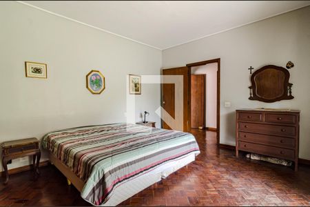 Casa para alugar com 530m², 5 quartos e 2 vagas Casa para alugar com 530m², 5 quartos e 2 vagasQuarto 2