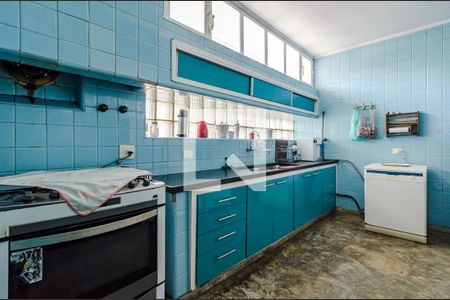 Casa para alugar com 530m², 5 quartos e 2 vagas Casa para alugar com 530m², 5 quartos e 2 vagasCozinha