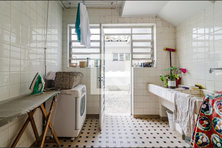 Casa para alugar com 530m², 5 quartos e 2 vagas Casa para alugar com 530m², 5 quartos e 2 vagasÁrea de serviço