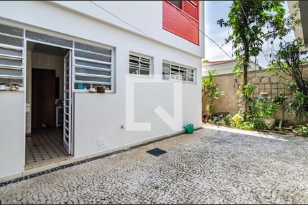 Casa para alugar com 530m², 5 quartos e 2 vagas Casa para alugar com 530m², 5 quartos e 2 vagasQuintal