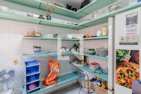 Apartamento à venda com 269m², 4 quartos e 3 vagas Apartamento à venda com 269m², 4 quartos e 3 vagasDespensa