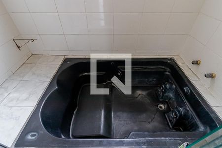 Apartamento à venda com 269m², 4 quartos e 3 vagas Apartamento à venda com 269m², 4 quartos e 3 vagasBanheiro da Suíte 1