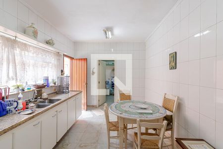 Apartamento à venda com 269m², 4 quartos e 3 vagas Apartamento à venda com 269m², 4 quartos e 3 vagasCozinha