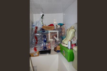 Casa à venda com 160m², 4 quartos e 4 vagas Casa à venda com 160m², 4 quartos e 4 vagasSauna