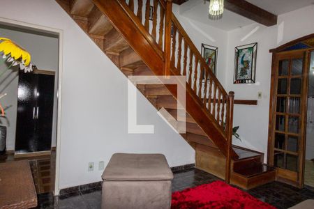 Casa à venda com 160m², 4 quartos e 4 vagas Casa à venda com 160m², 4 quartos e 4 vagasSala 2