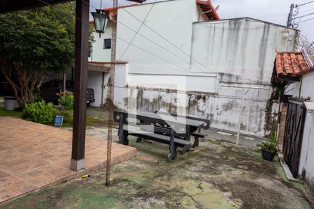 Casa à venda com 160m², 4 quartos e 4 vagas Casa à venda com 160m², 4 quartos e 4 vagasÁrea comum