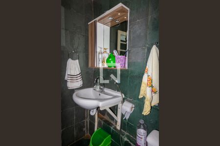 Casa à venda com 160m², 4 quartos e 4 vagas Casa à venda com 160m², 4 quartos e 4 vagasbanheiro externo