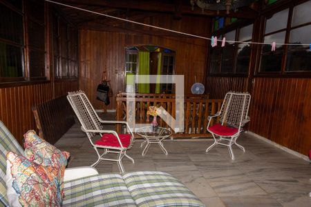 Casa à venda com 160m², 4 quartos e 4 vagas Casa à venda com 160m², 4 quartos e 4 vagasCobertura