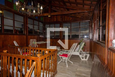 Casa à venda com 160m², 4 quartos e 4 vagas Casa à venda com 160m², 4 quartos e 4 vagasCobertura