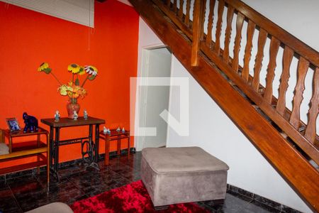 Casa à venda com 160m², 4 quartos e 4 vagas Casa à venda com 160m², 4 quartos e 4 vagasSala 2