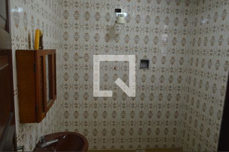 Casa à venda com 390m², 3 quartos e 4 vagasBanheiro da Edicula