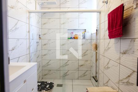 Casa à venda com 213m², 3 quartos e 2 vagas Casa à venda com 213m², 3 quartos e 2 vagasBanheiro Social