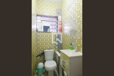 Casa à venda com 213m², 3 quartos e 2 vagas Casa à venda com 213m², 3 quartos e 2 vagasBanheiro 2