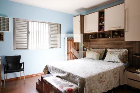 Casa à venda com 213m², 3 quartos e 2 vagas Casa à venda com 213m², 3 quartos e 2 vagasQuarto 1