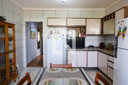 Casa à venda com 213m², 3 quartos e 2 vagas Casa à venda com 213m², 3 quartos e 2 vagasCozinha