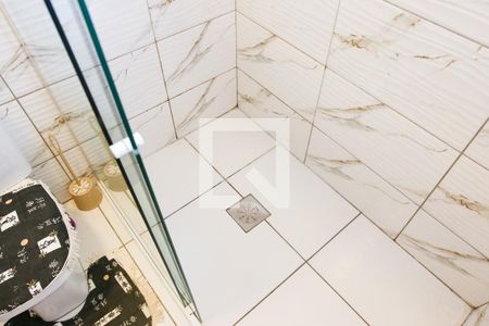 Casa à venda com 213m², 3 quartos e 2 vagas Casa à venda com 213m², 3 quartos e 2 vagasBanheiro Social