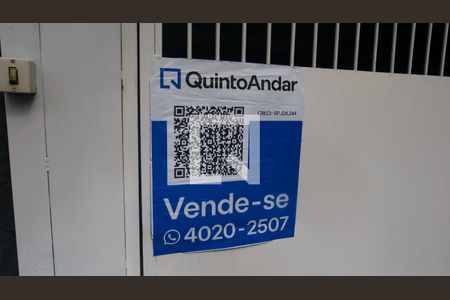 Casa à venda com 213m², 3 quartos e 2 vagas Casa à venda com 213m², 3 quartos e 2 vagasPlaquinha