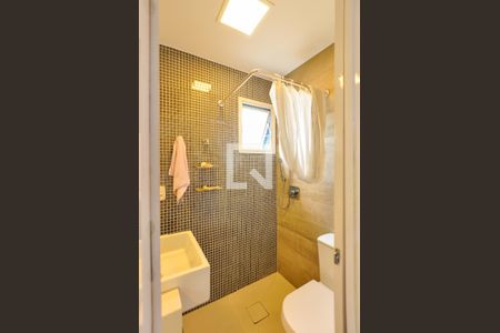 Apartamento à venda com 95m², 2 quartos e 1 vaga Apartamento à venda com 95m², 2 quartos e 1 vagaBanheiro da Sala