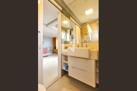 Apartamento à venda com 95m², 2 quartos e 1 vaga Apartamento à venda com 95m², 2 quartos e 1 vagaBanheiro da Sala