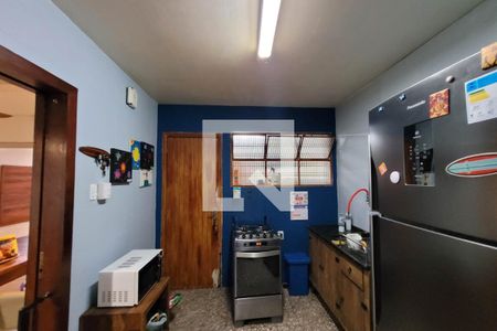 Casa à venda com 180m², 4 quartos e 1 vaga Casa à venda com 180m², 4 quartos e 1 vagaCozinha casa 1