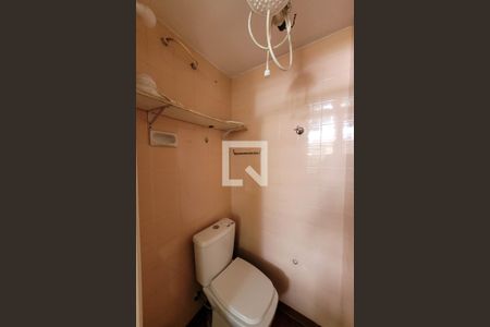Casa à venda com 180m², 4 quartos e 1 vaga Casa à venda com 180m², 4 quartos e 1 vagaBanheiro de serviço casa 2