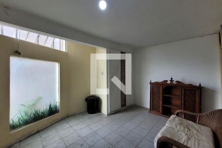 Casa à venda com 180m², 4 quartos e 1 vaga Casa à venda com 180m², 4 quartos e 1 vagaGaragem casa 2