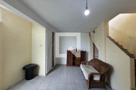 Casa à venda com 180m², 4 quartos e 1 vaga Casa à venda com 180m², 4 quartos e 1 vagaGaragem casa 2