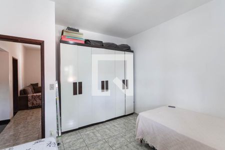 Casa à venda com 400m², 3 quartos e 4 vagas Casa à venda com 400m², 3 quartos e 4 vagasQuarto 2