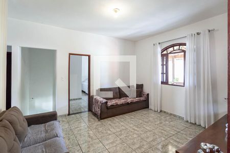 Casa à venda com 400m², 3 quartos e 4 vagas Casa à venda com 400m², 3 quartos e 4 vagasSala 2